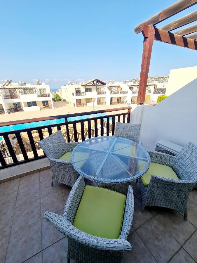 Stunning Apartment C106 With Balcony Looking Over Pool Peyia Exterior photo