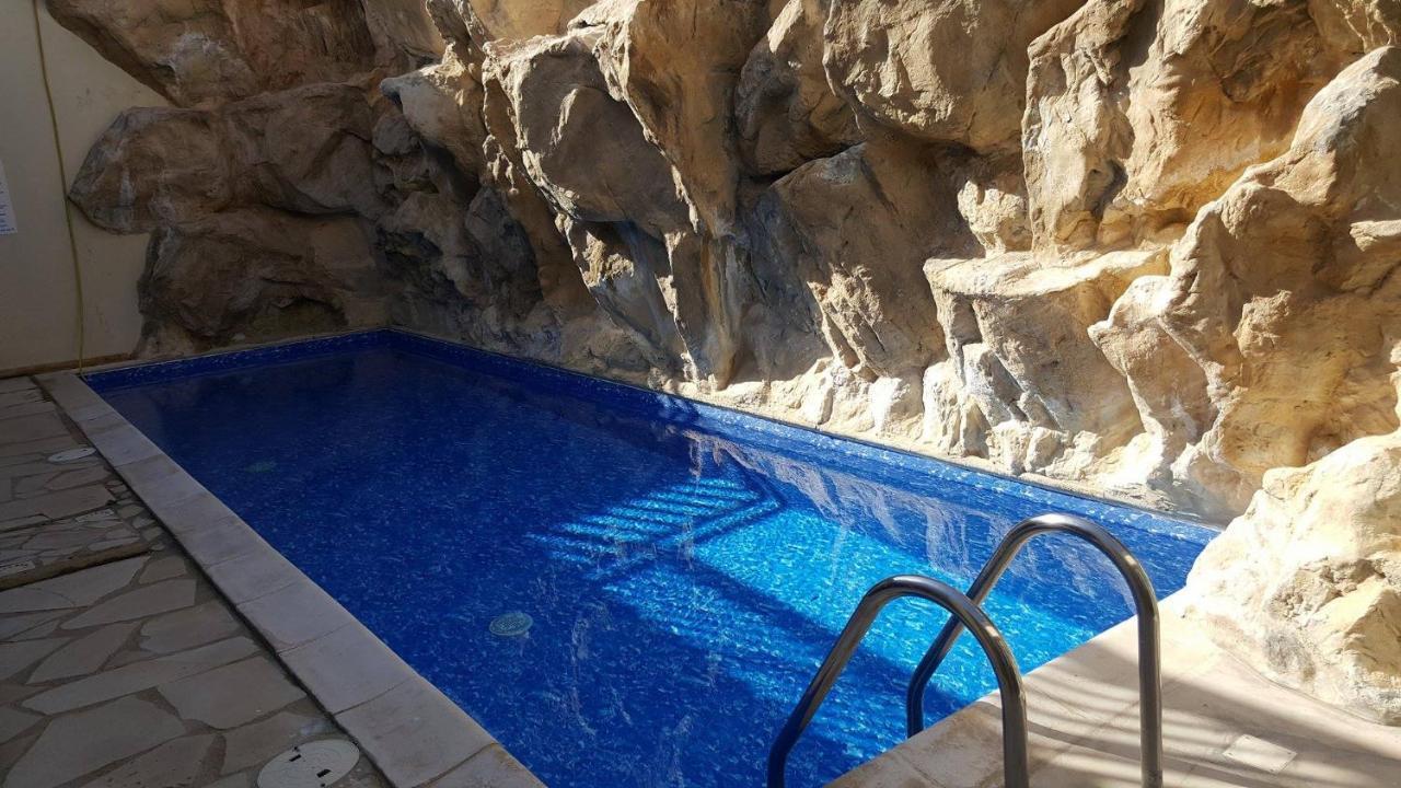 Stunning Apartment C106 With Balcony Looking Over Pool Peyia Exterior photo